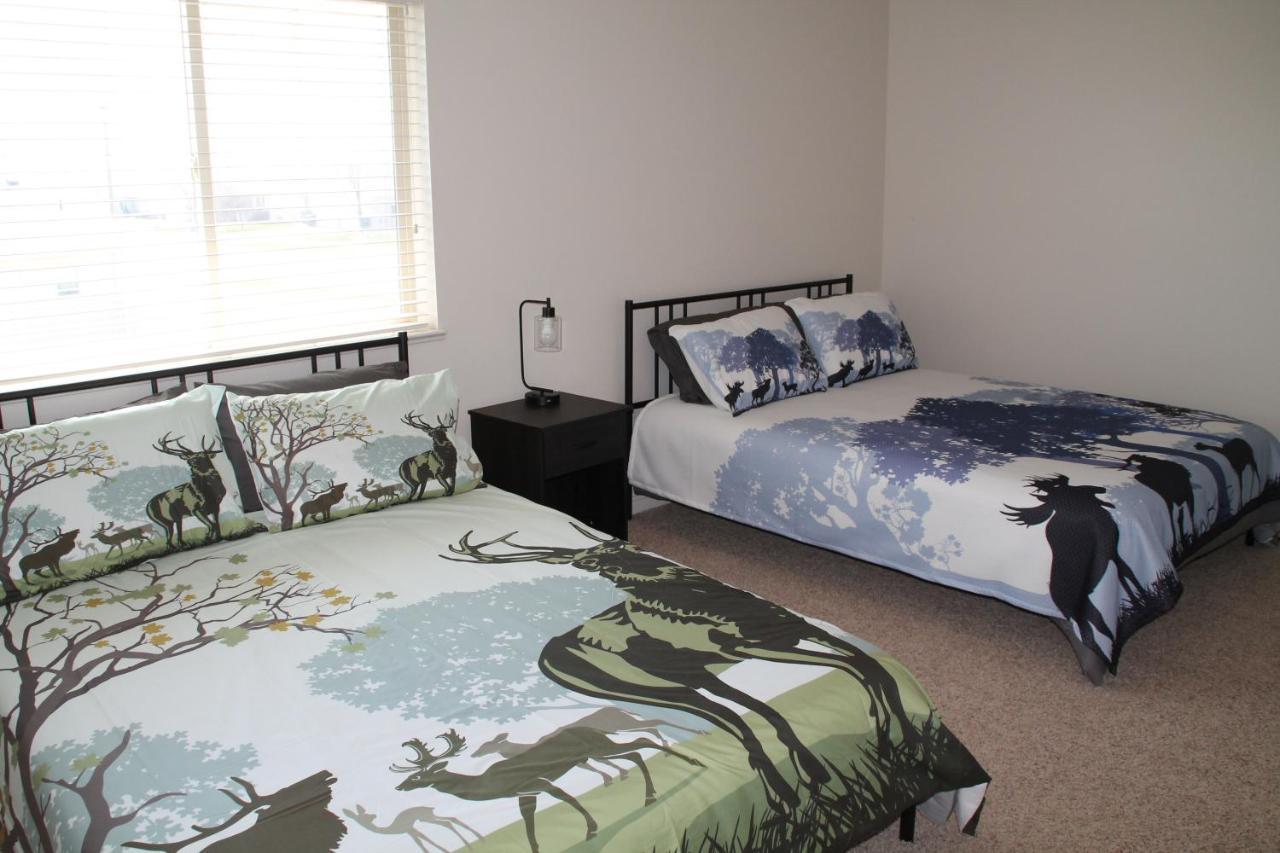 3 Queen Beds, 1 Twin Bed, 2 Rooms, 1 And A Half Bath, Self Check-In, Flexcation Equipped アイダホフォールズ エクステリア 写真